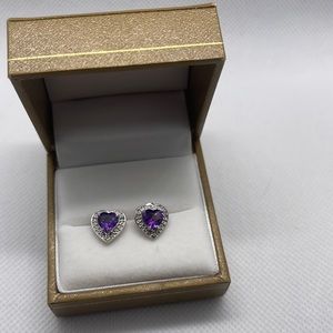 10 K white gold with amethyst earrings
